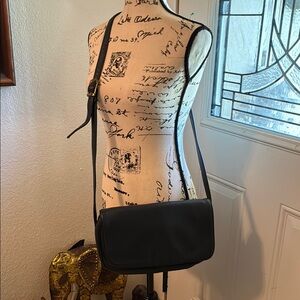 Stone Mountain Accessories Blue Crossbody Bag